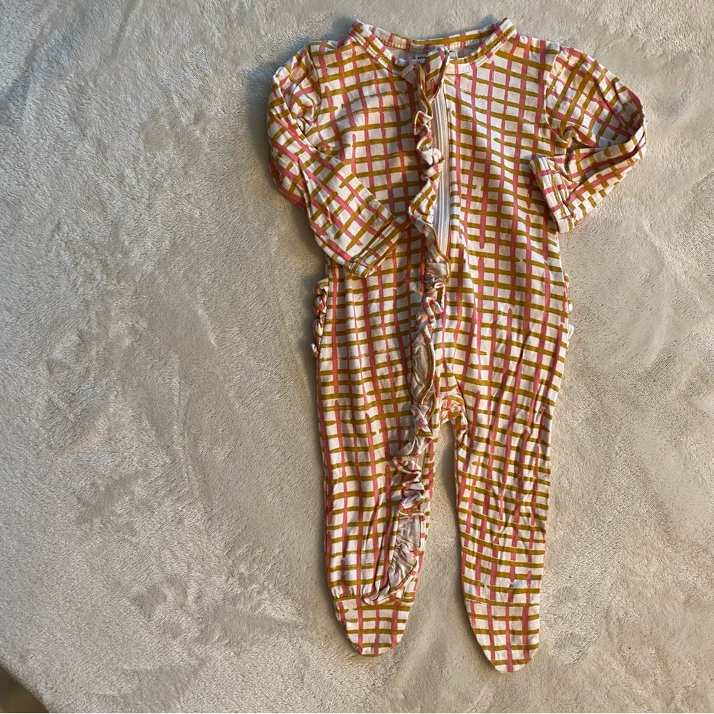 Spearmint Love zippered footie